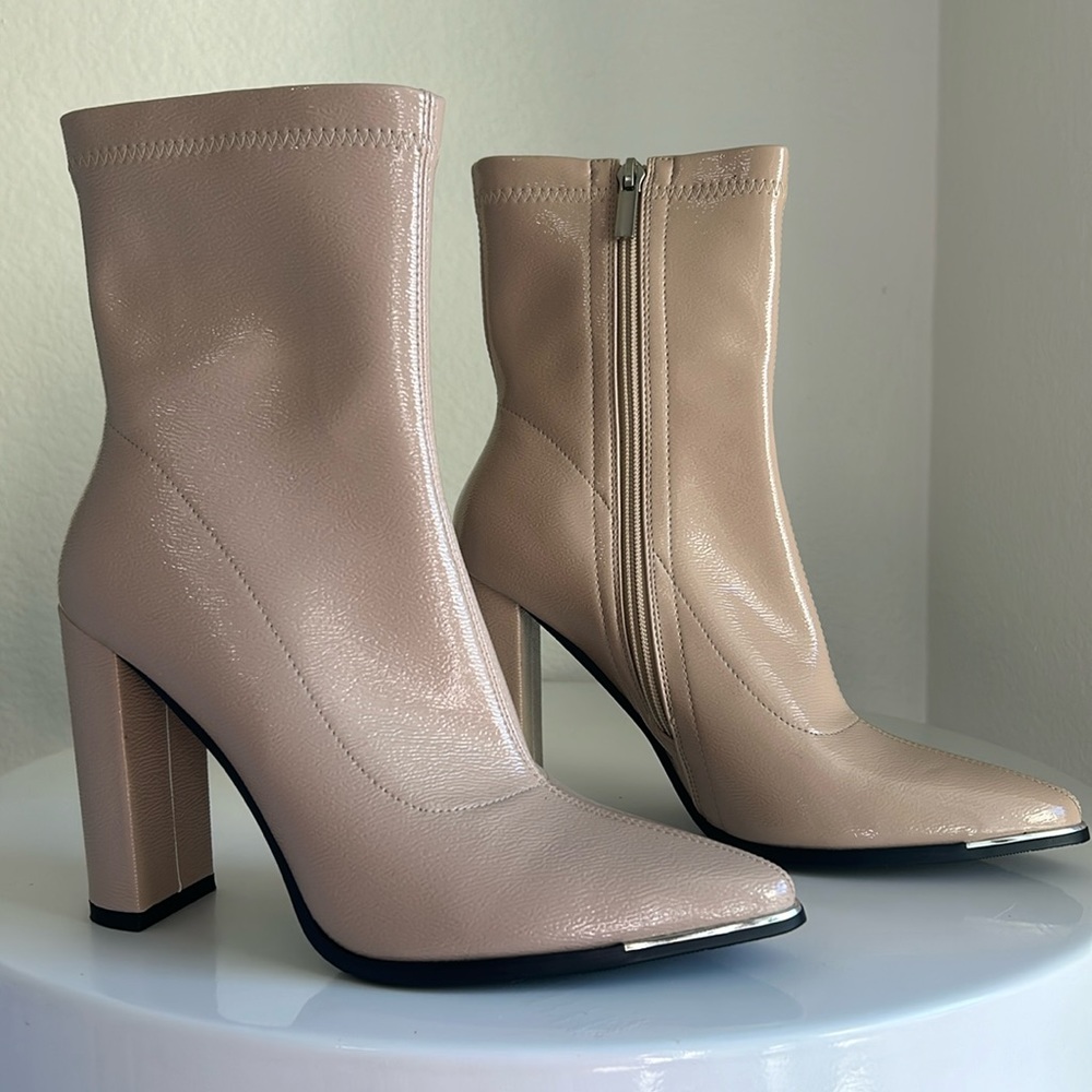 Torgeis Nude Patent Leather Boots